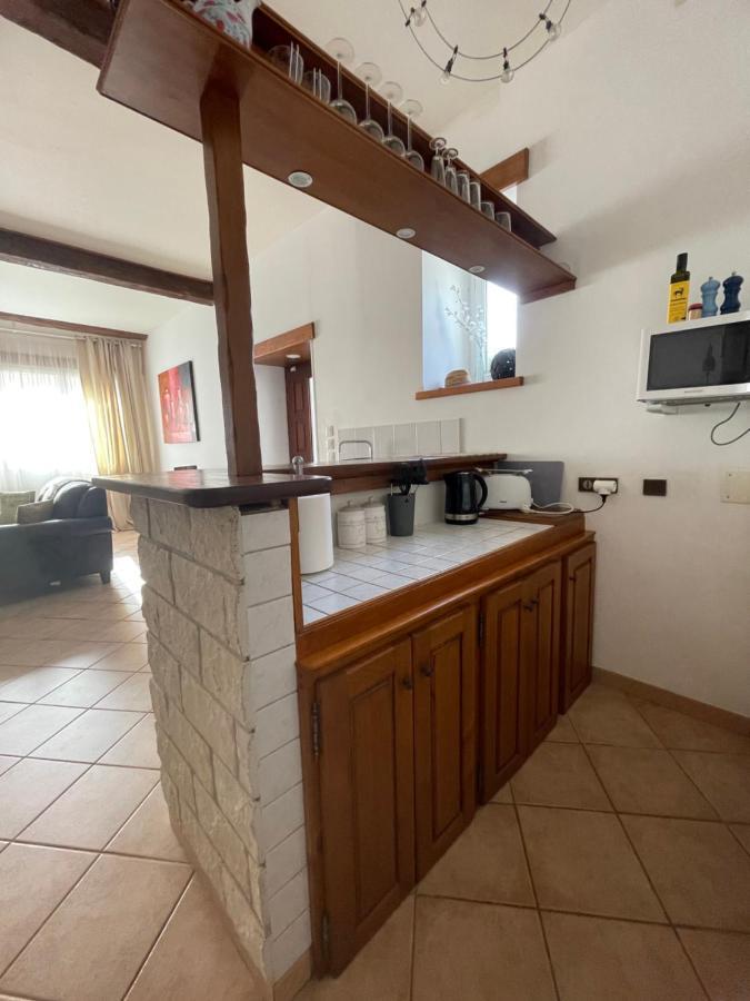 Gite D'Ecosse Apartment Azille Exterior foto