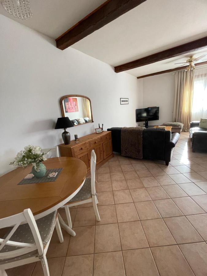 Gite D'Ecosse Apartment Azille Exterior foto